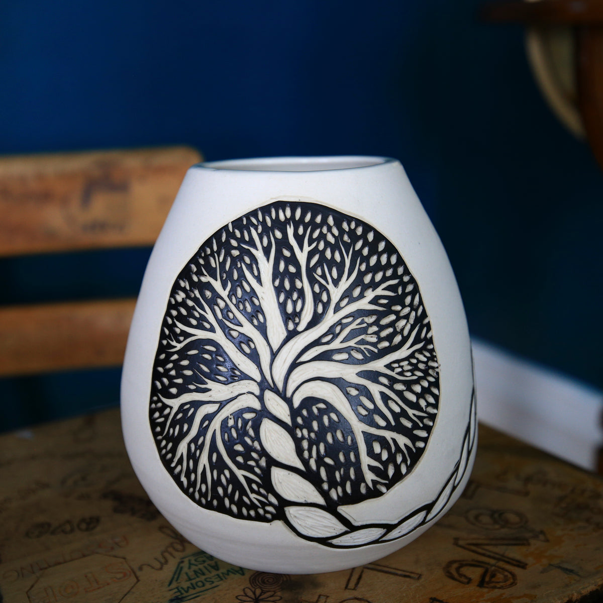 Black and White Placenta Vase