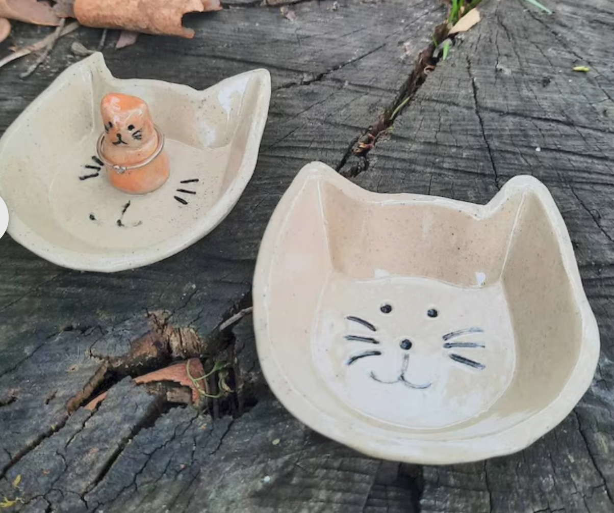Pottery with Cats